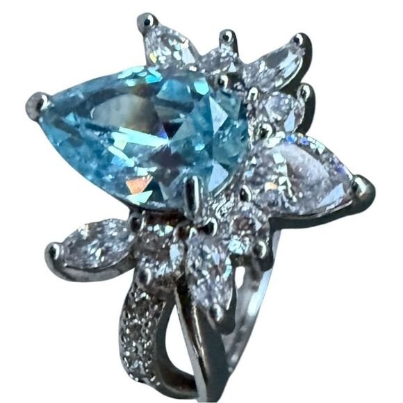 Ring Bomb Party Blue Teardrop CZ Ring Size 6 Glam Statement Sparkle - Picture 3 of 17
